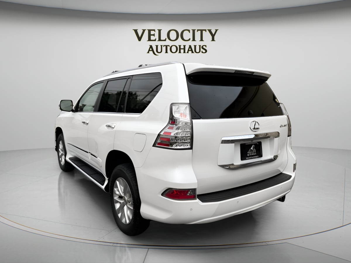 Photo 4 of this Lexus GX 460