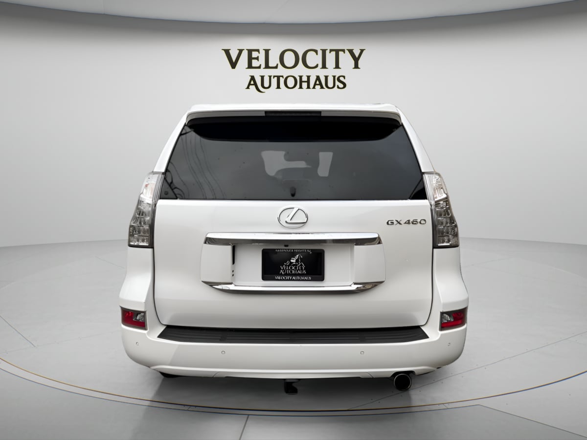 Photo 5 of this Lexus GX 460