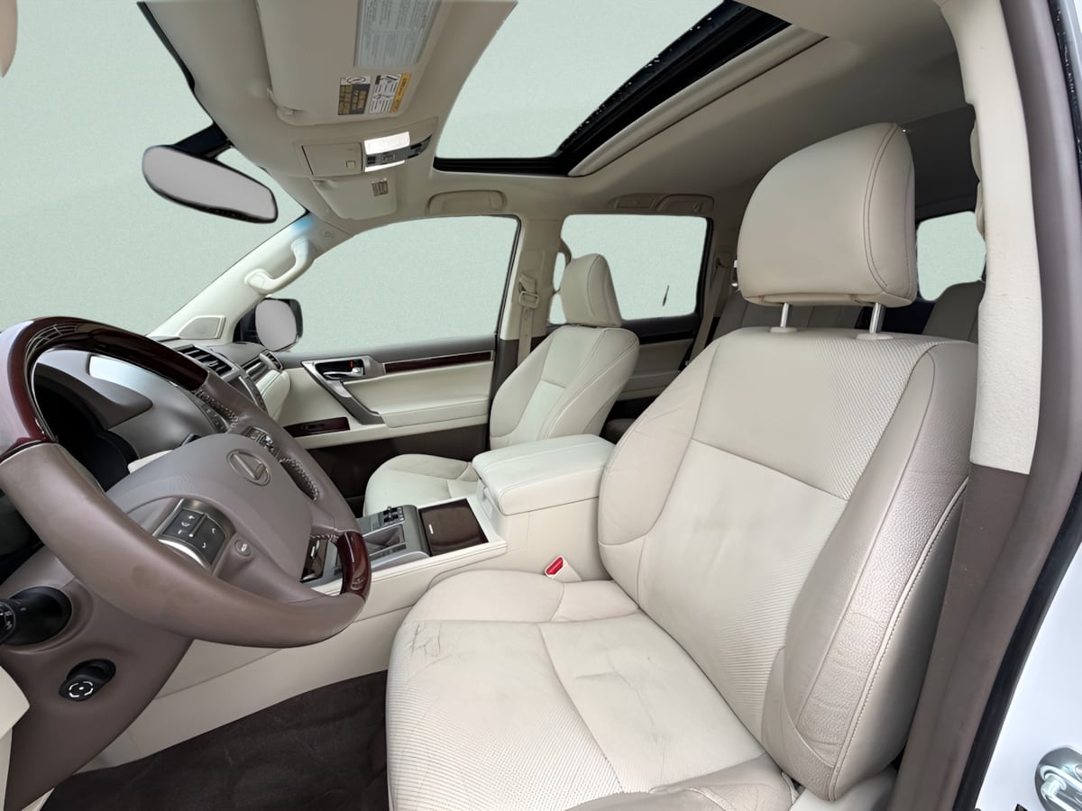 Photo 9 of this Lexus GX 460