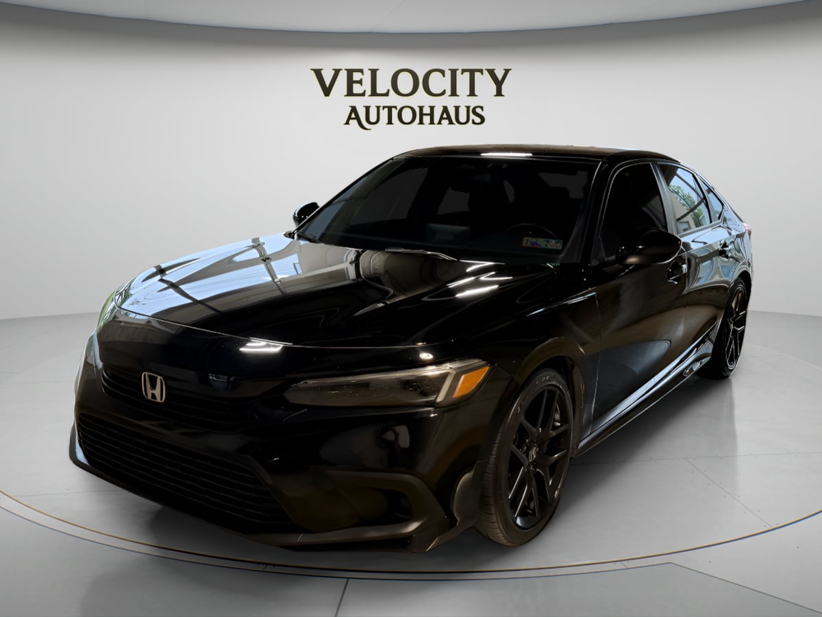 View vehicle photo 3