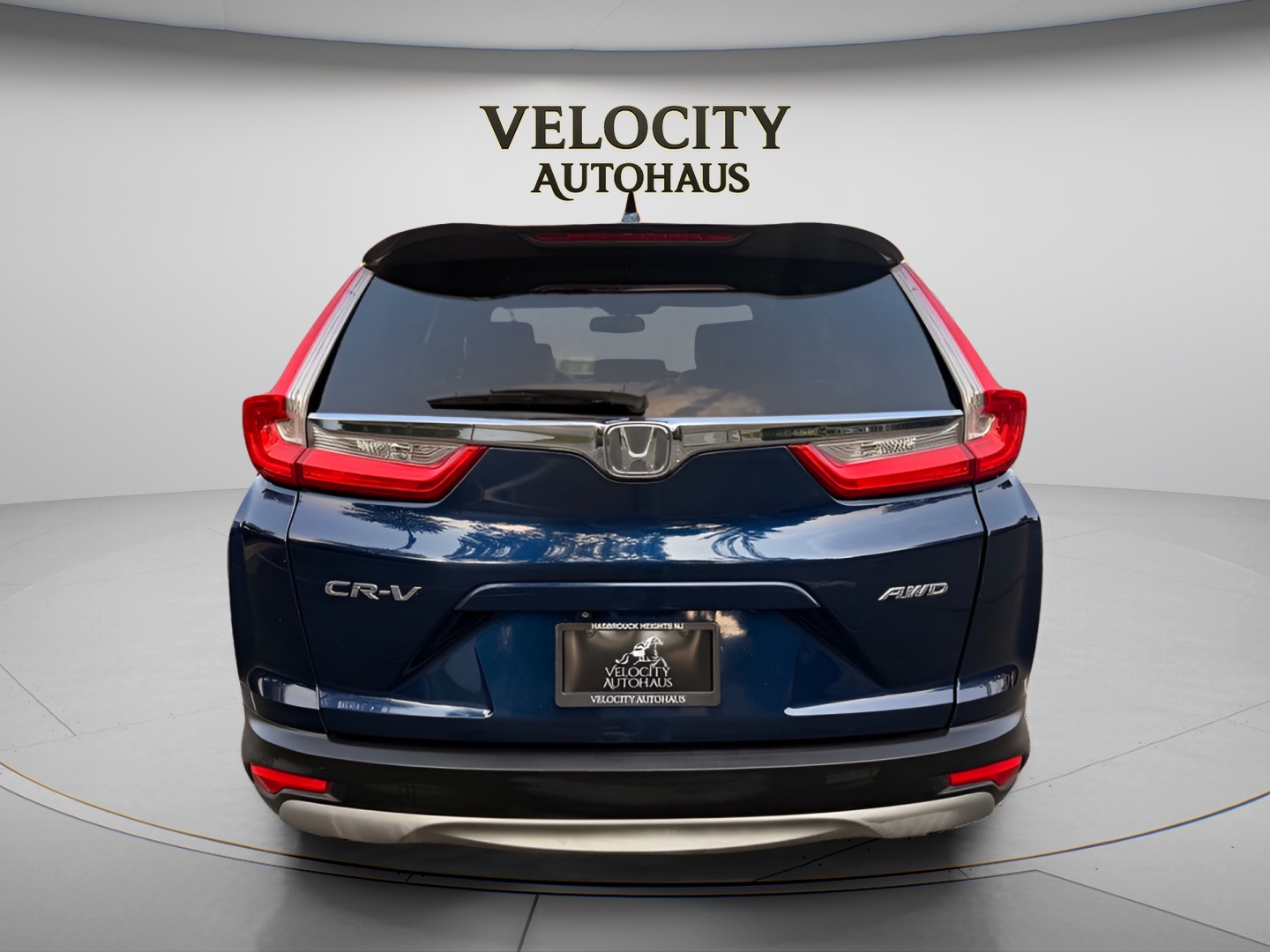 View vehicle photo 7