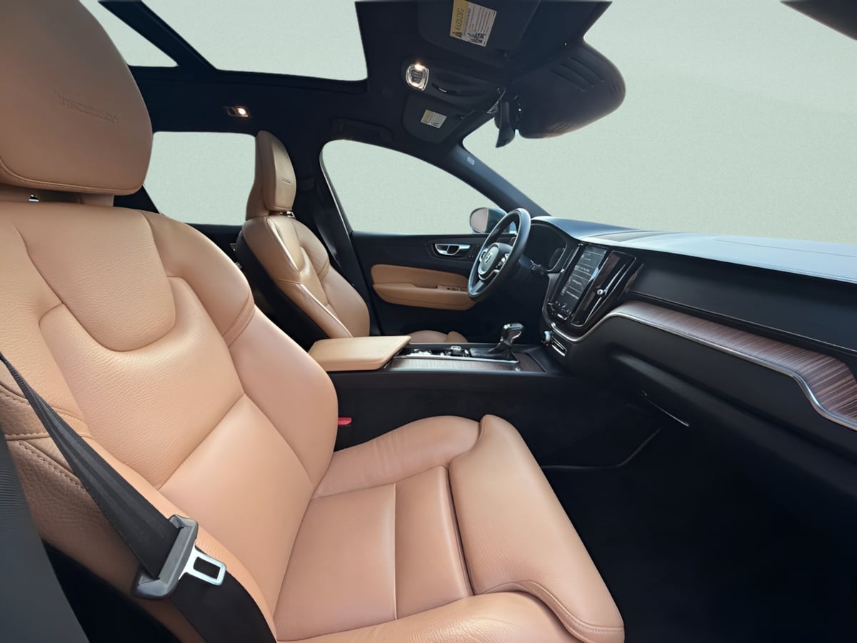 Photo 12 of this Volvo XC60