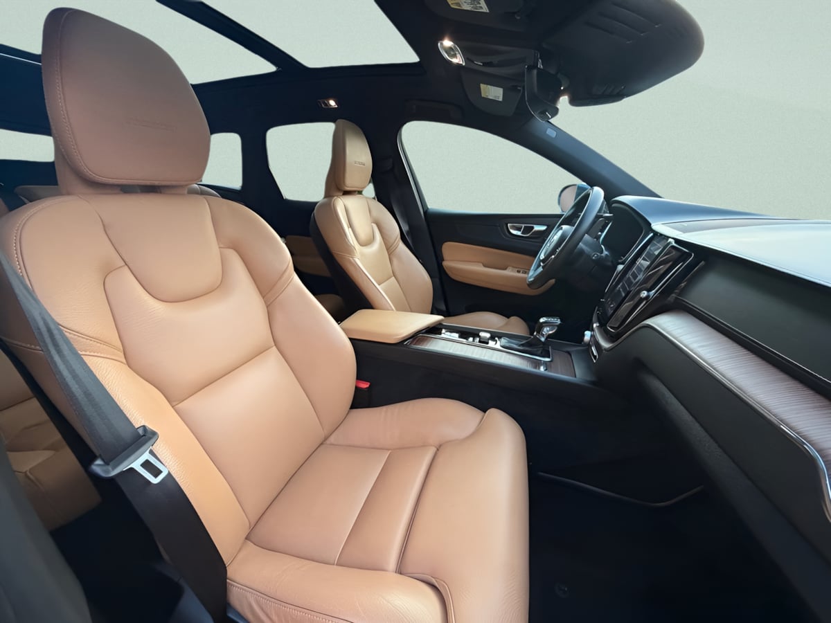 Photo 13 of this Volvo XC60