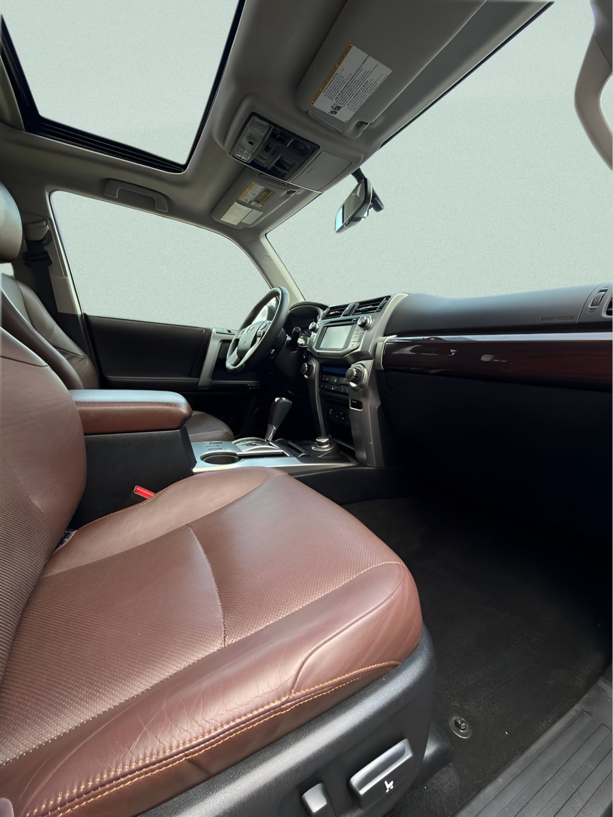 Photo 26 of this Toyota 4Runner