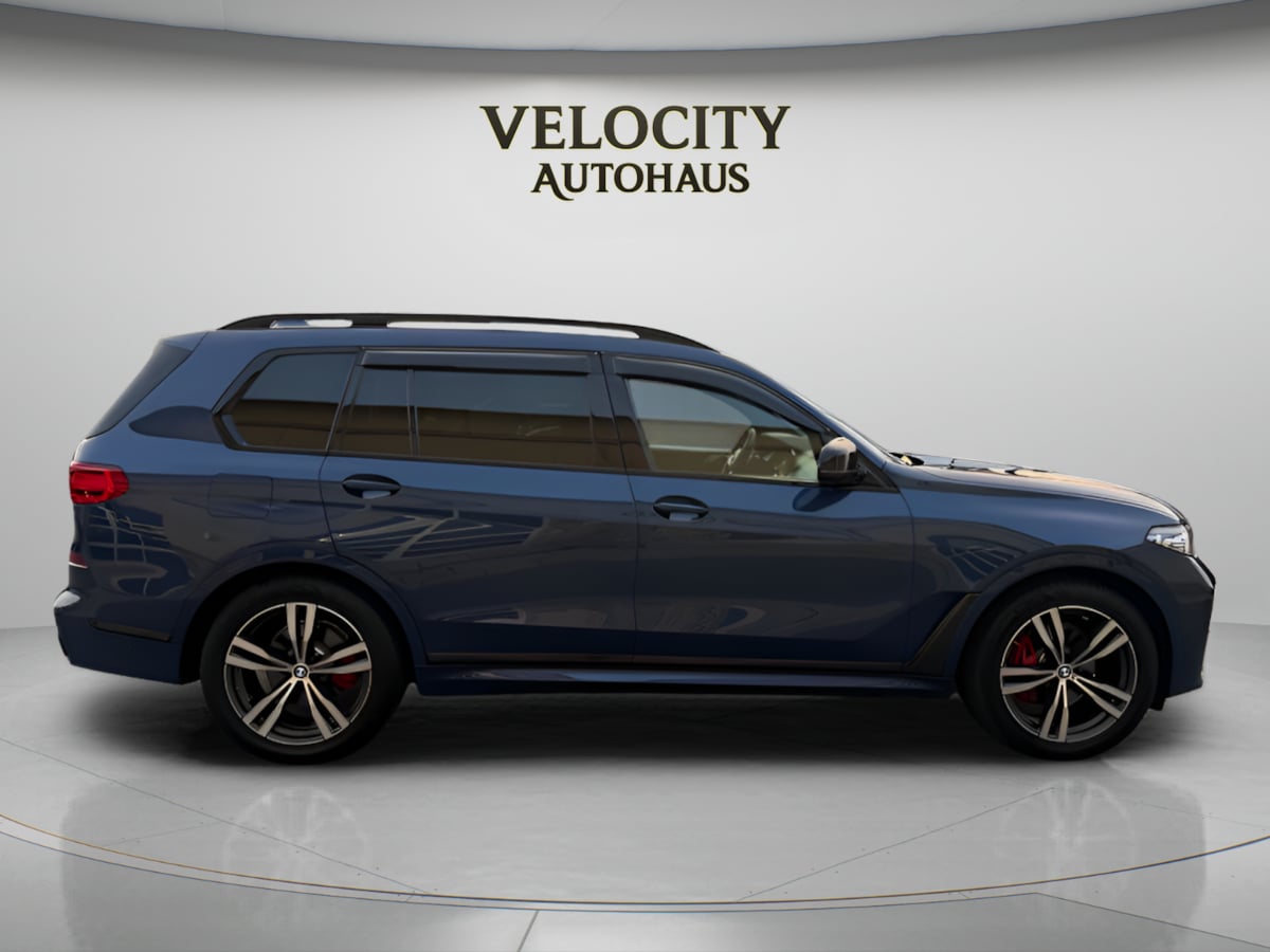 Photo 8 of this BMW X7
