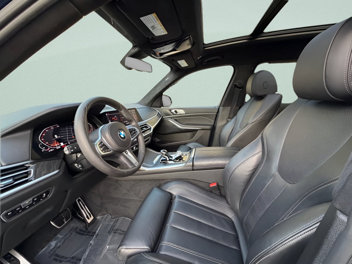 Photo 9 of this BMW X7