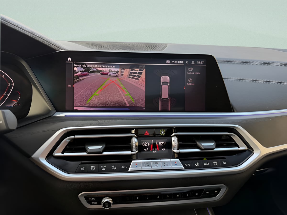 Photo 16 of this BMW X7