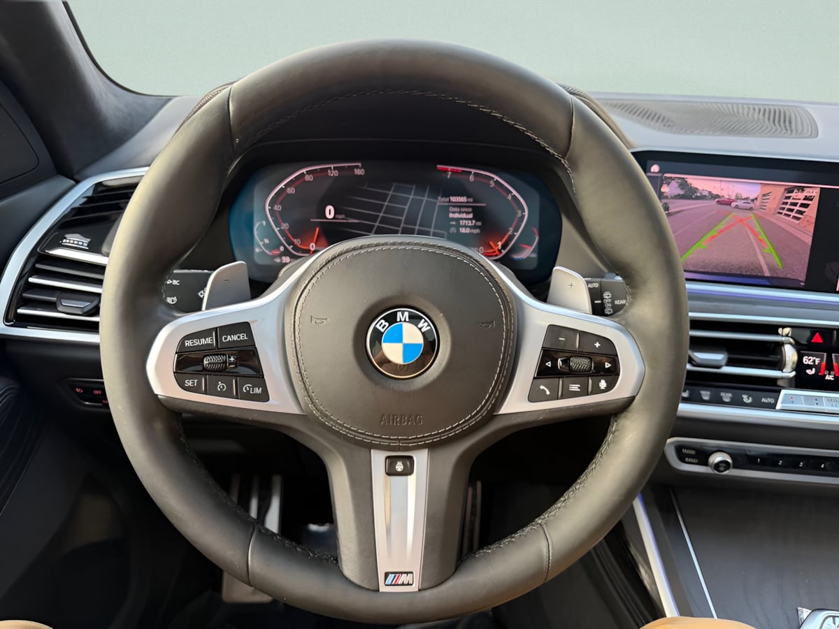Photo 17 of this BMW X7