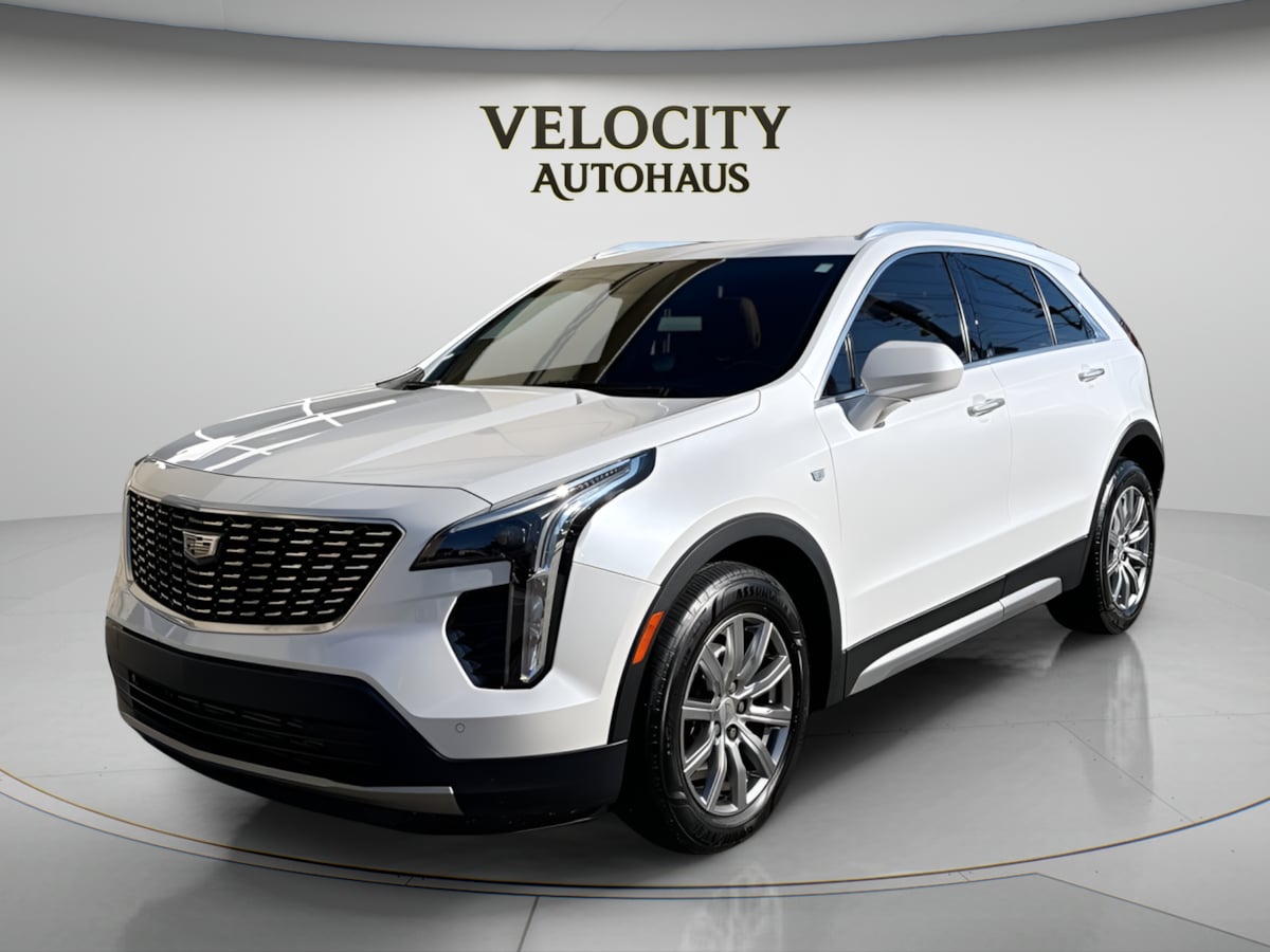 Photo 3 of this Cadillac XT4