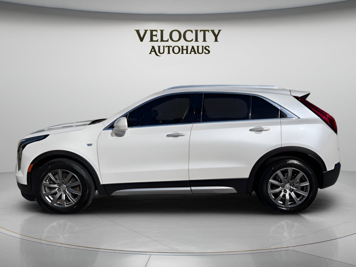 Photo 5 of this Cadillac XT4