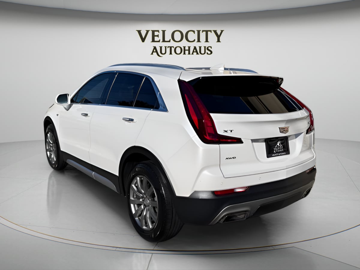 Photo 6 of this Cadillac XT4