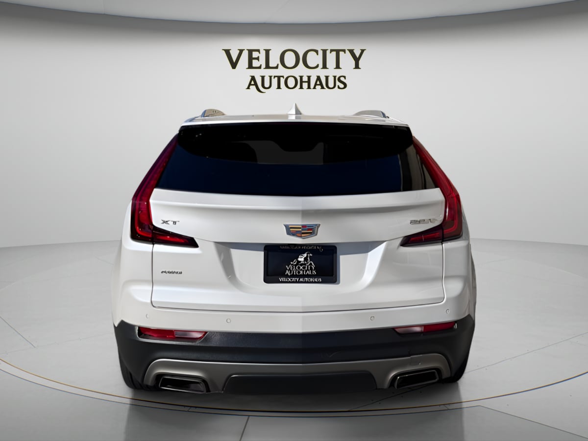 Photo 7 of this Cadillac XT4