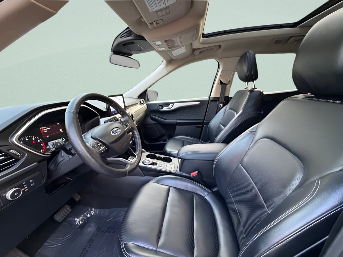 Photo 9 of this Ford Escape
