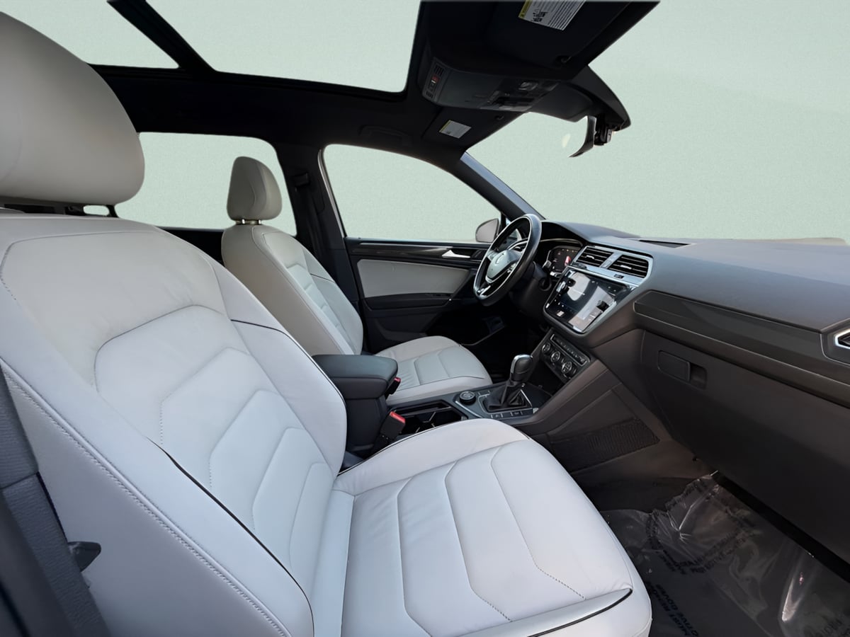Photo 12 of this Volkswagen Tiguan
