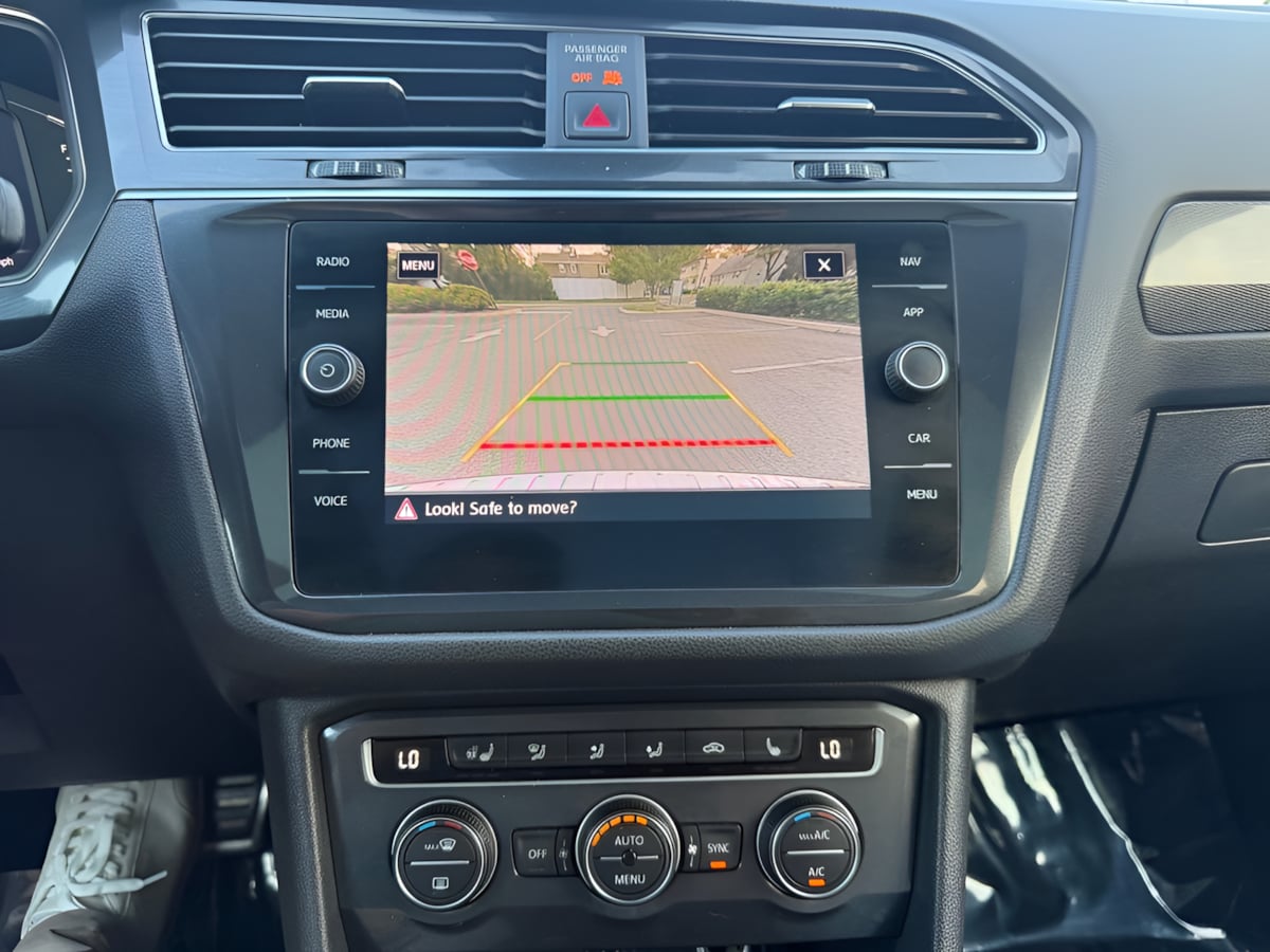 Photo 18 of this Volkswagen Tiguan