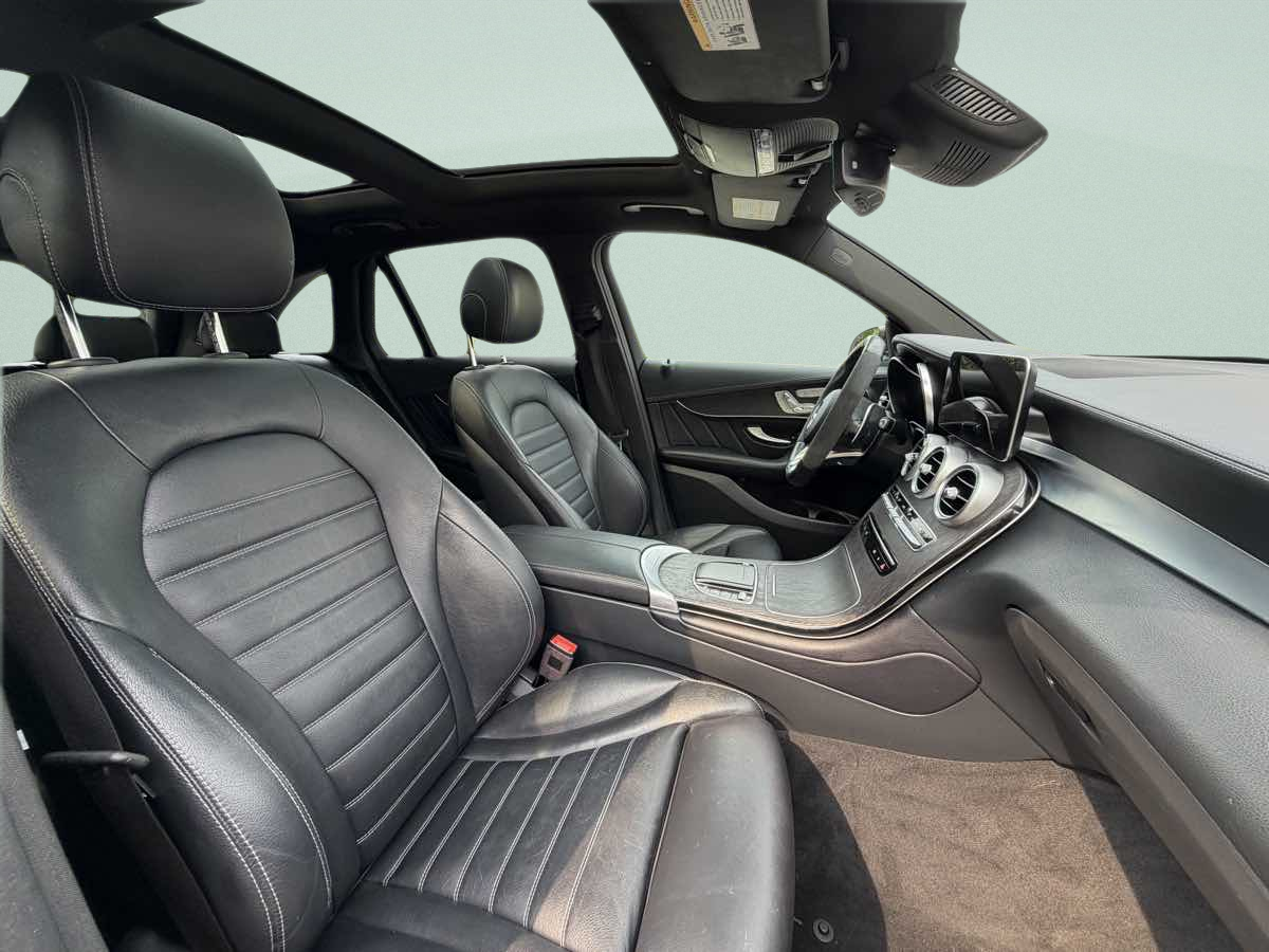 Photo 12 of this Mercedes-Benz AMG GLC 43