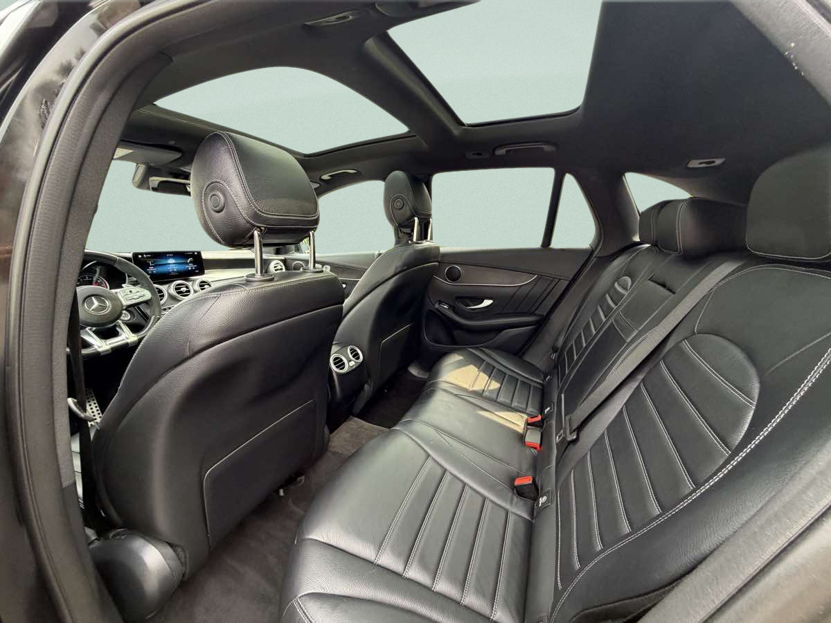 Photo 18 of this Mercedes-Benz AMG GLC 43