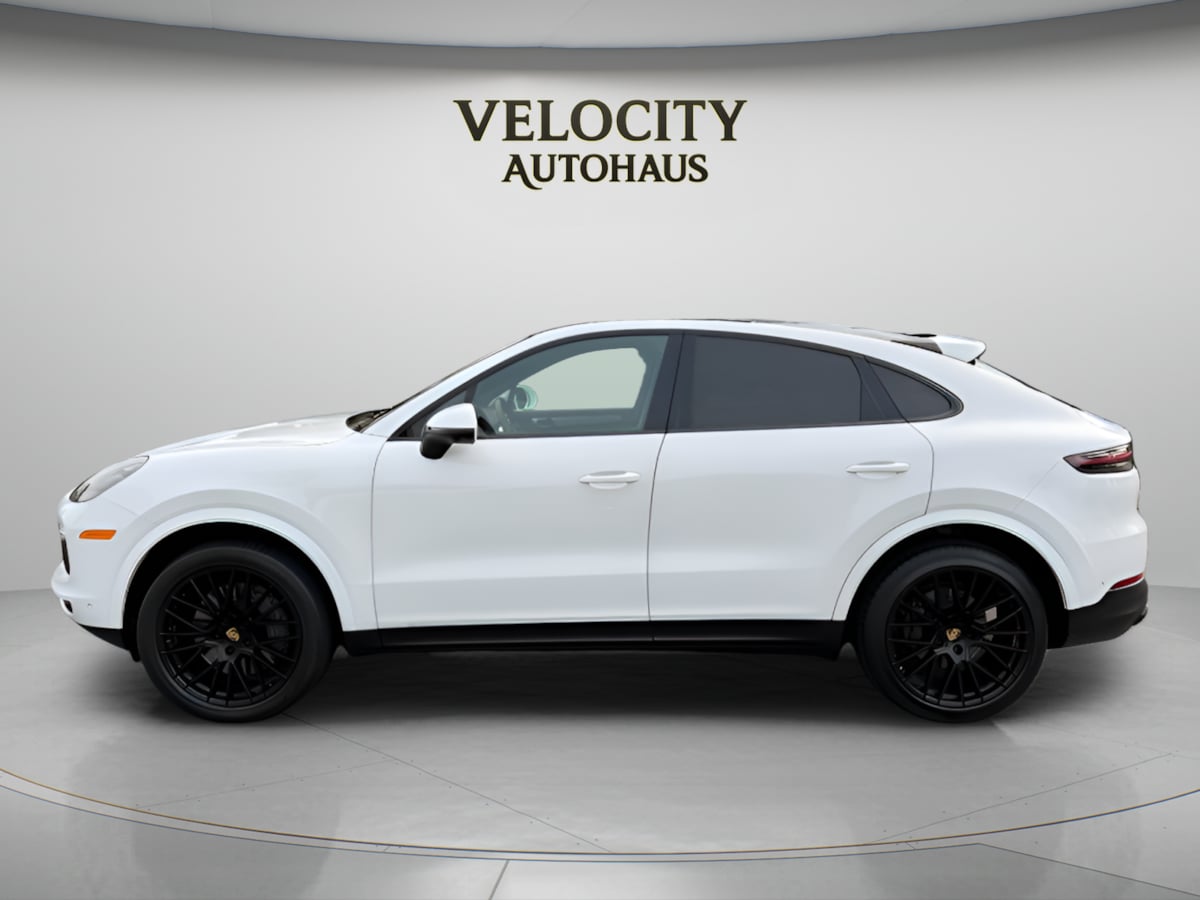 Photo 4 of this Porsche Cayenne