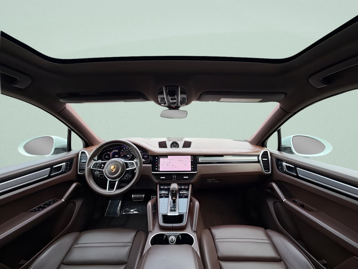 Photo 15 of this Porsche Cayenne