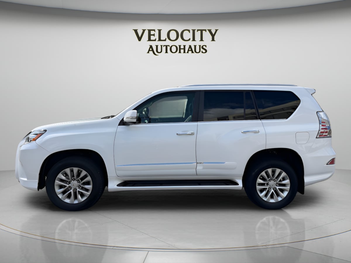 Photo 4 of this Lexus GX 460