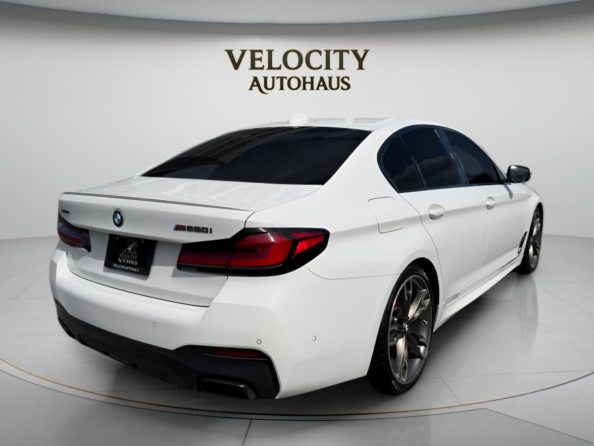 Photo 7 of this BMW 5 Series
