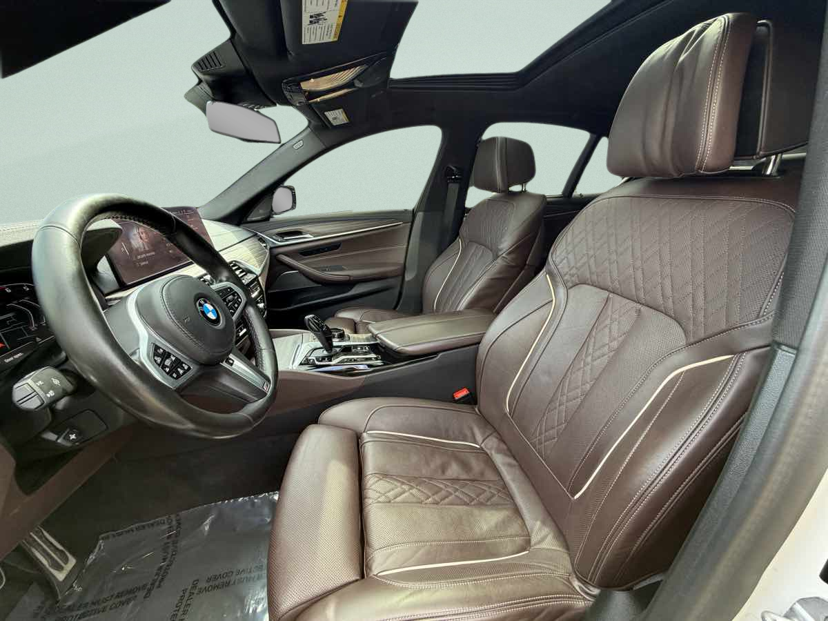 Photo 10 of this BMW 5 Series