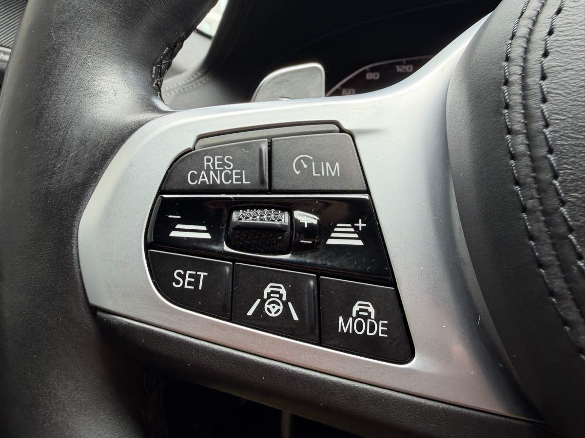 Photo 19 of this BMW 5 Series