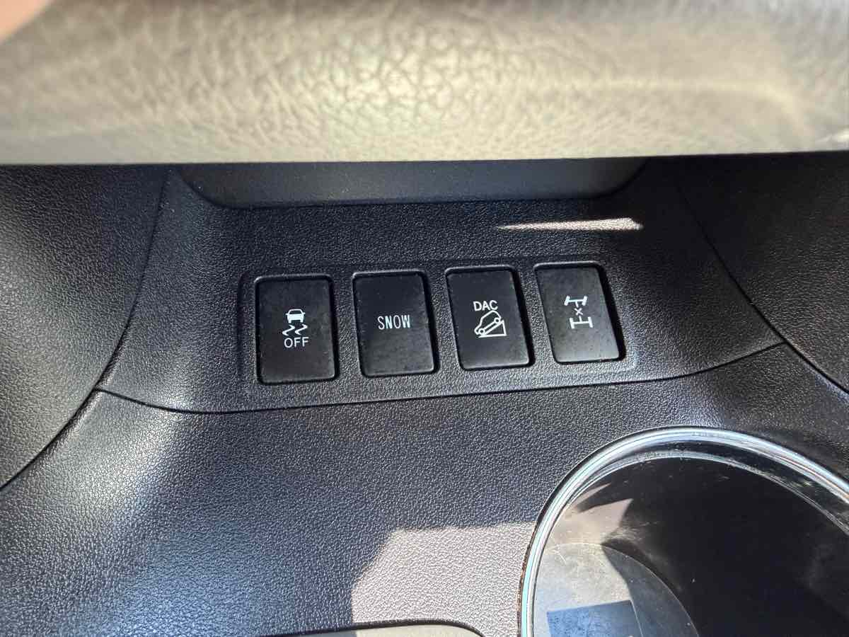 Photo 16 of this Toyota Highlander