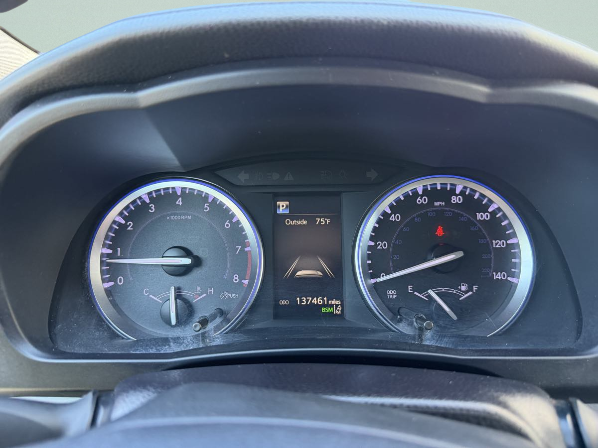 Photo 18 of this Toyota Highlander