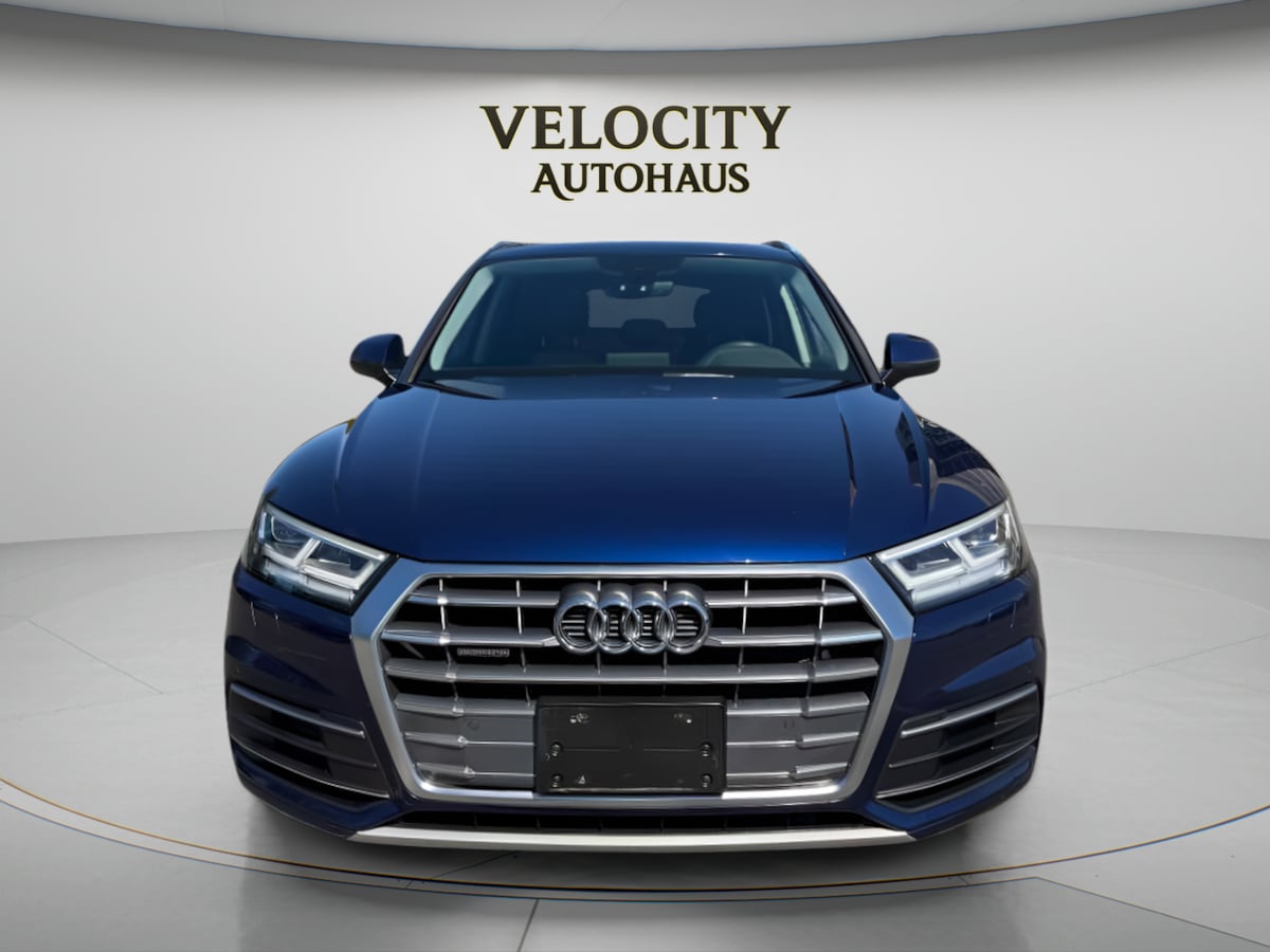 Photo 2 of this Audi Q5