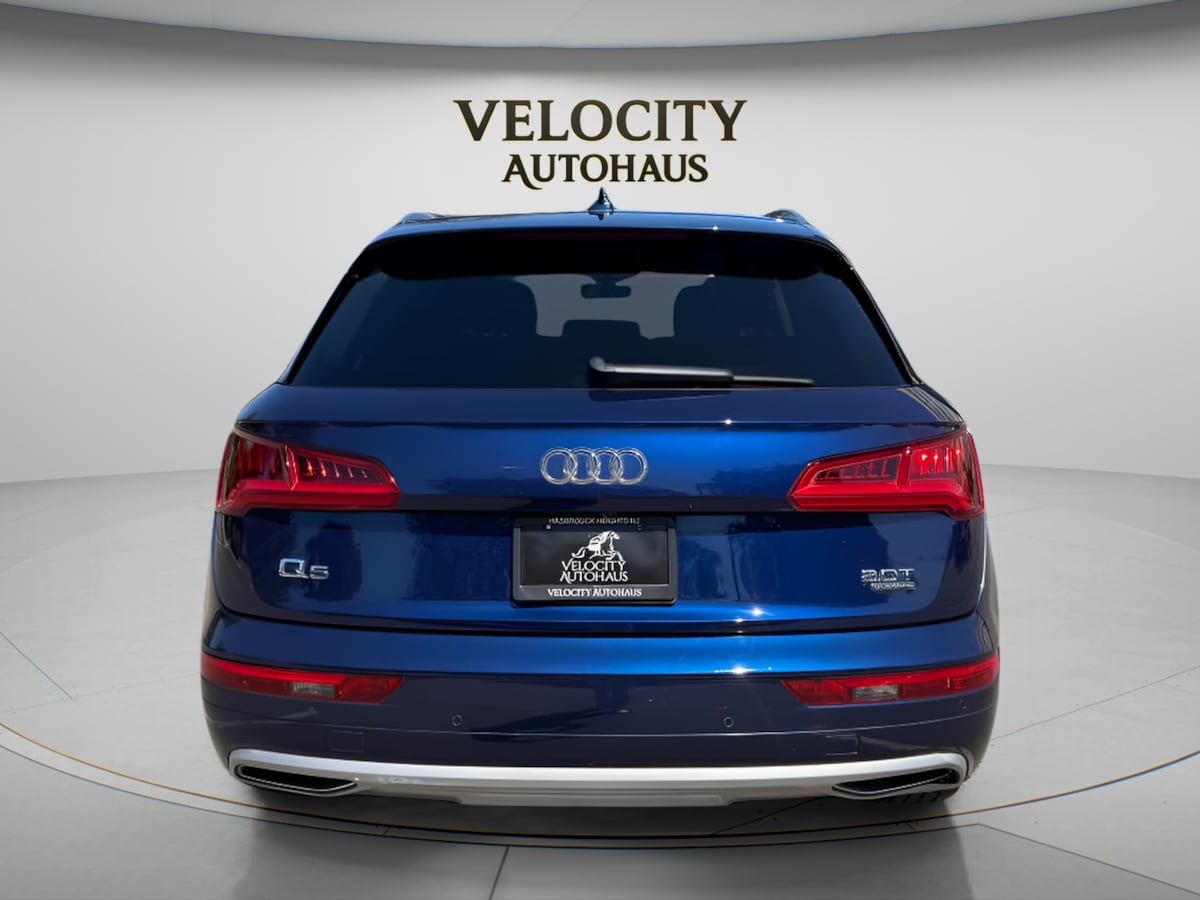 Photo 6 of this Audi Q5
