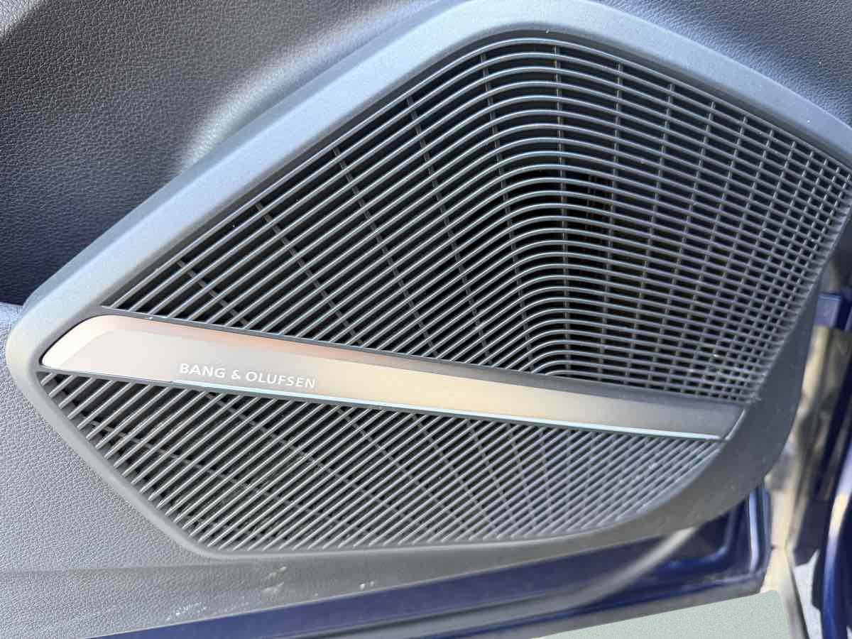 Photo 10 of this Audi Q5