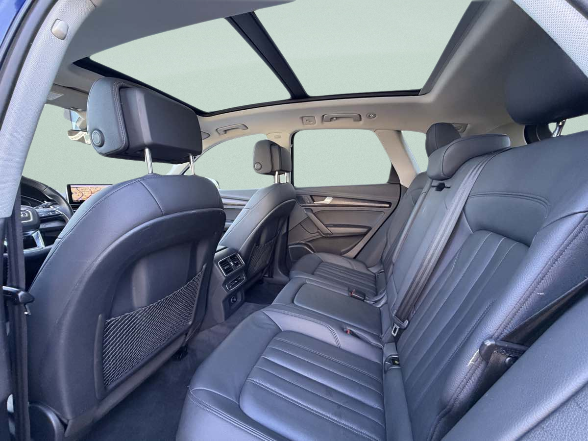 Photo 18 of this Audi Q5