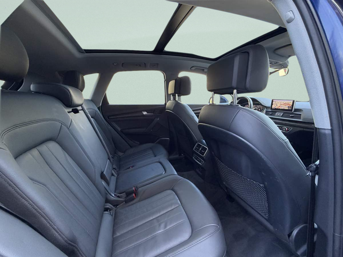Photo 19 of this Audi Q5