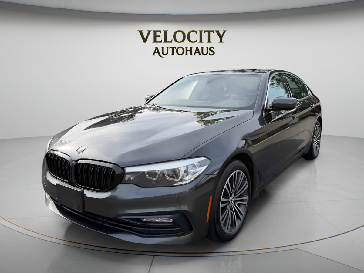 Photo 3 of this BMW 5 Series