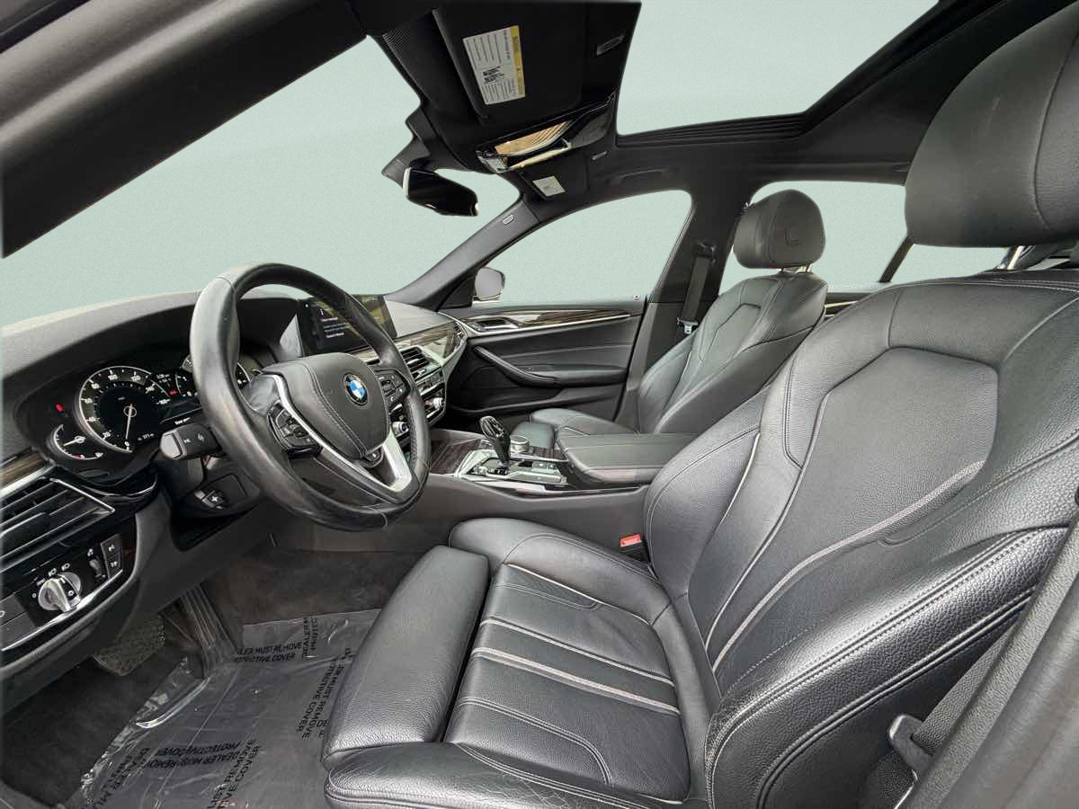 Photo 10 of this BMW 5 Series