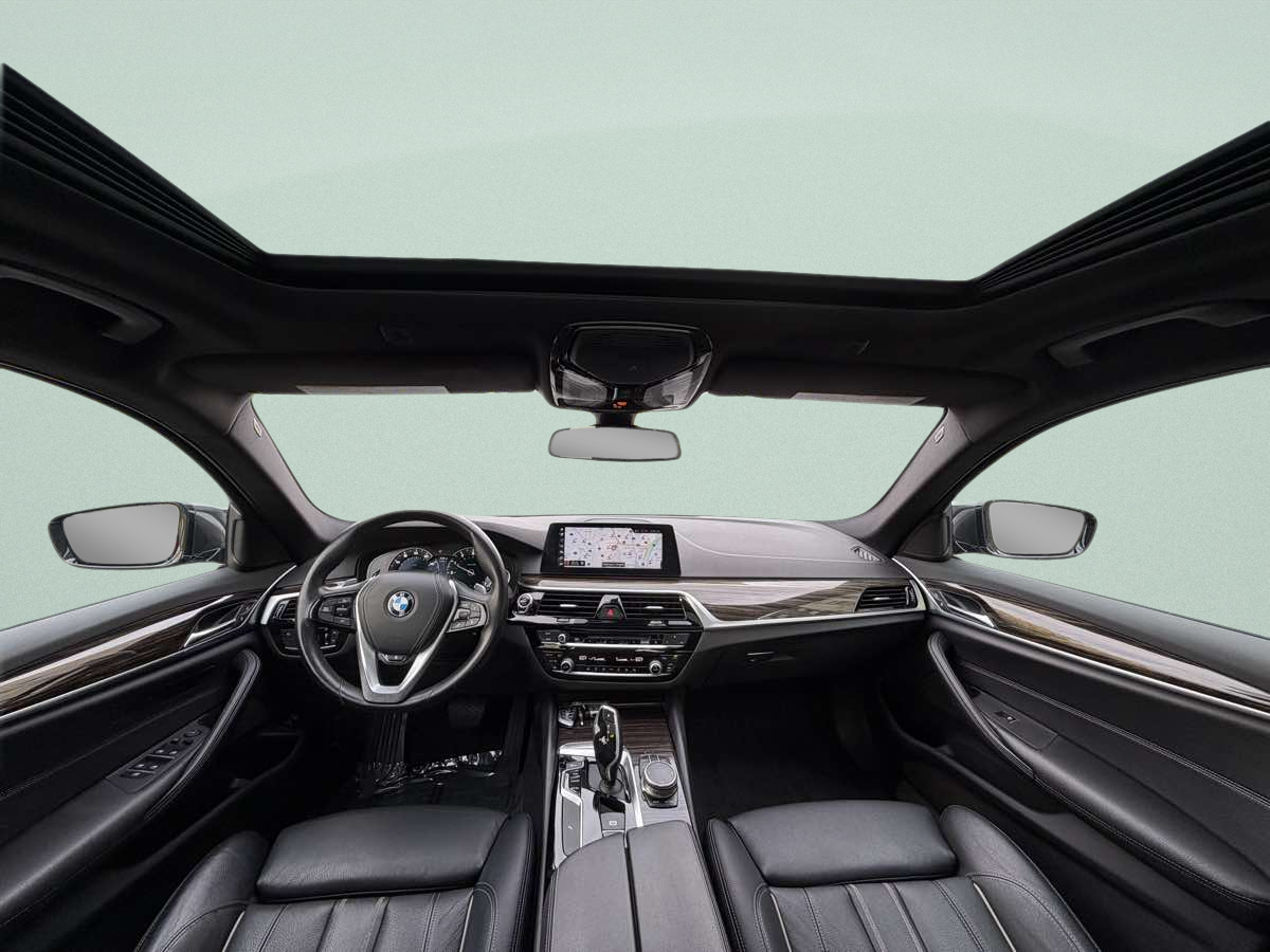 Photo 14 of this BMW 5 Series