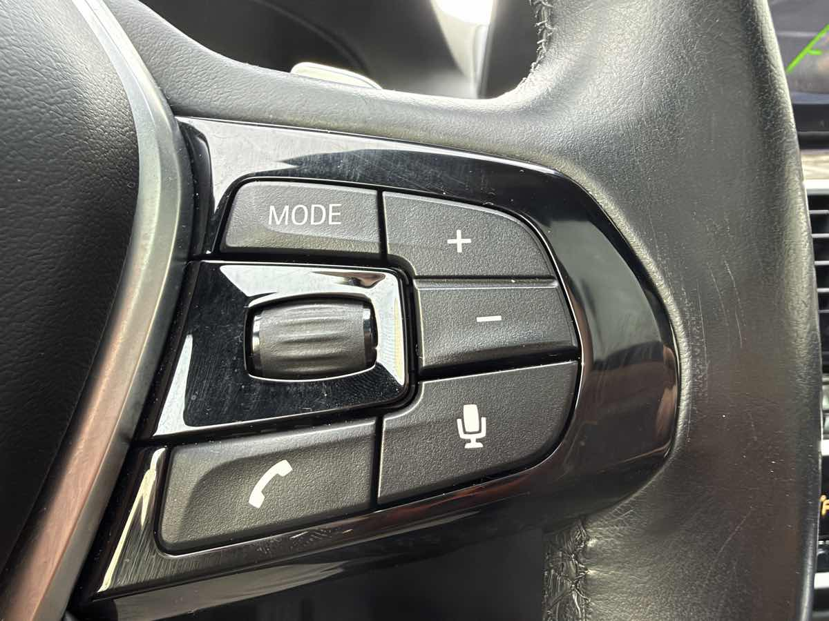 Photo 20 of this BMW 5 Series