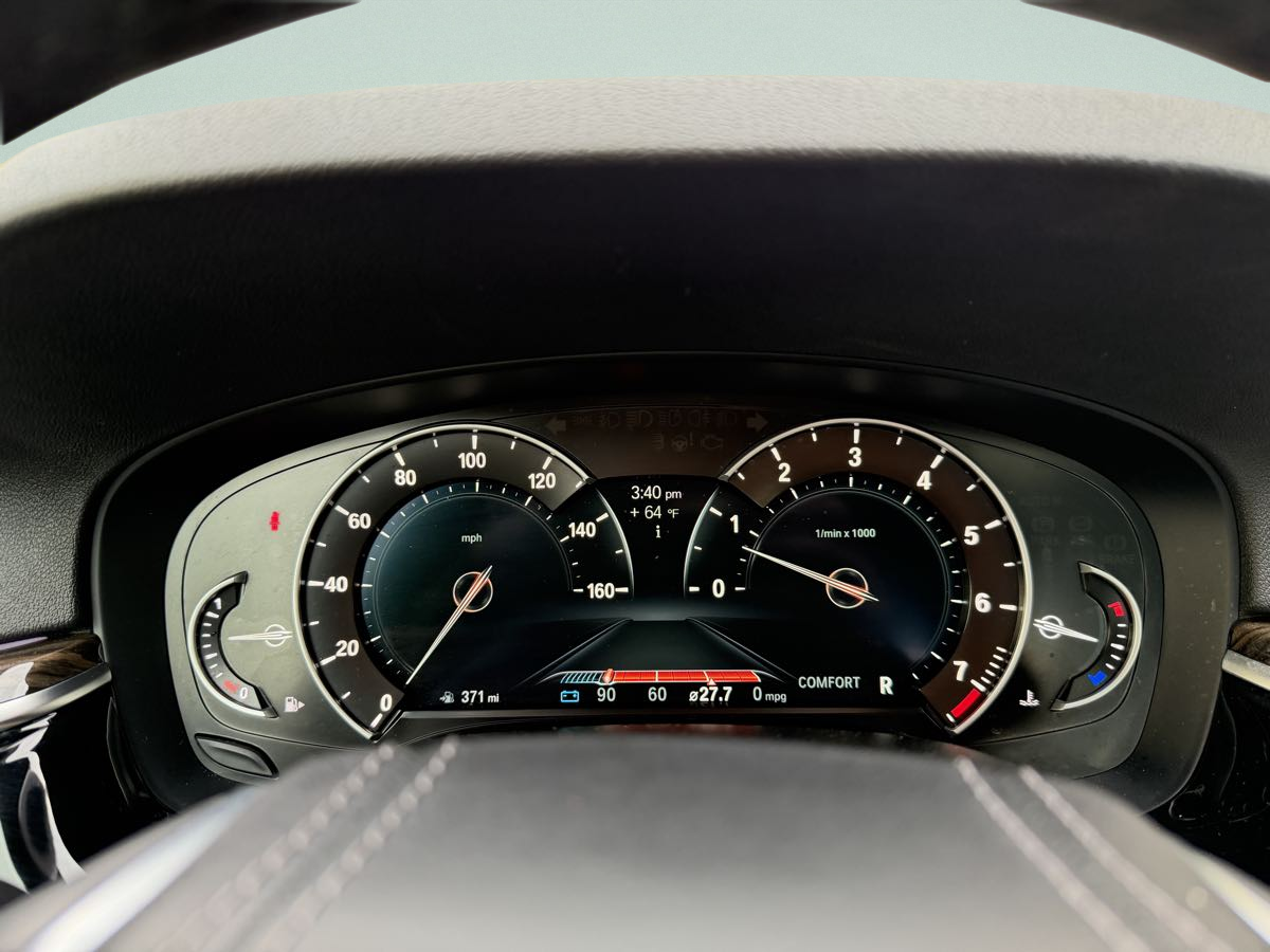 Photo 21 of this BMW 5 Series