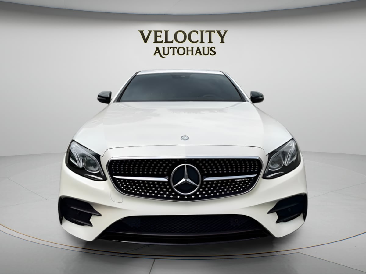 Photo 2 of this Mercedes-Benz AMG E 43