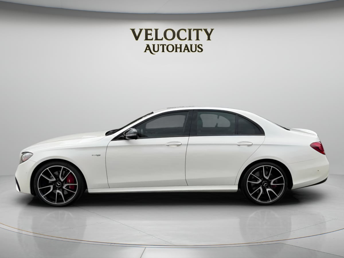 Photo 4 of this Mercedes-Benz AMG E 43