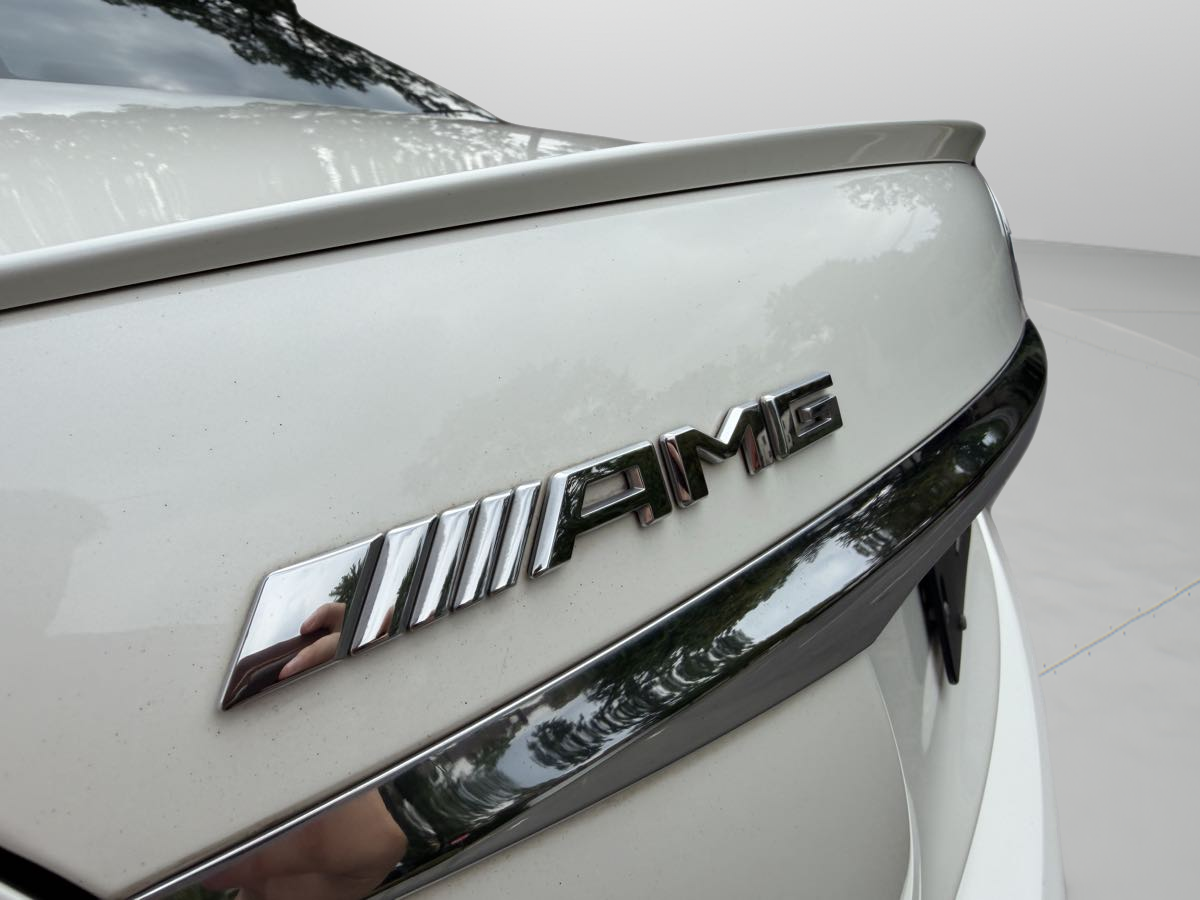 Photo 28 of this Mercedes-Benz AMG E 43