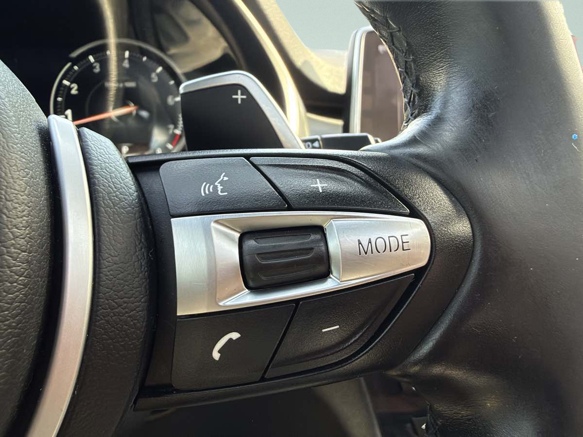 Photo 18 of this BMW X5
