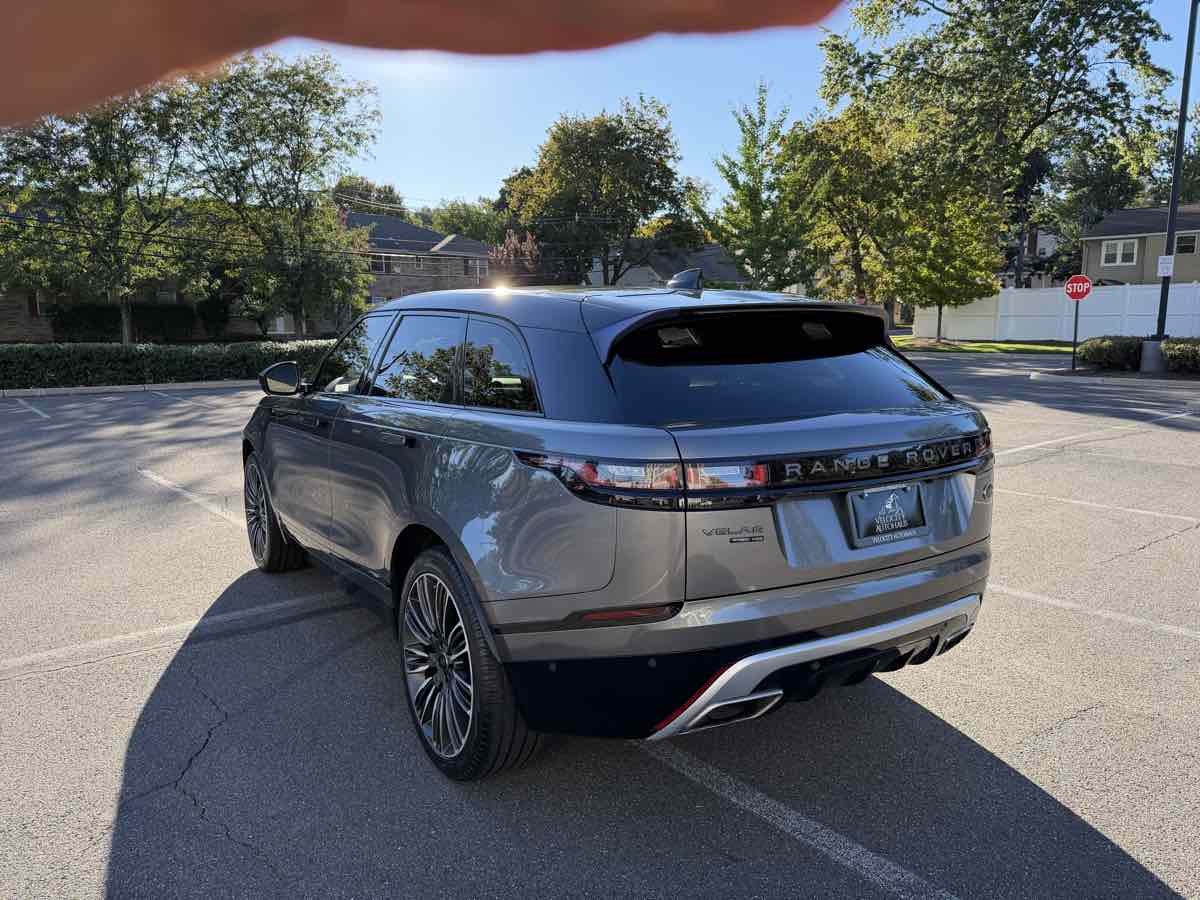Photo 5 of this Land Rover Range Rover Velar
