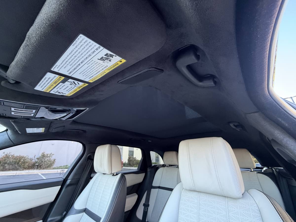 Photo 28 of this Land Rover Range Rover Velar