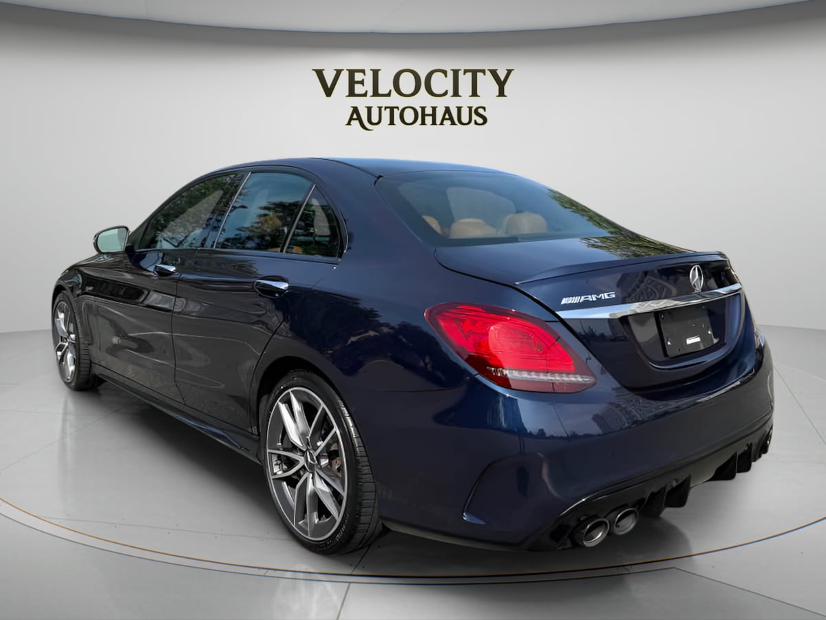 Photo 5 of this Mercedes-Benz AMG C 43