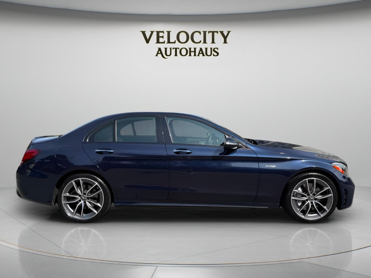 Photo 7 of this Mercedes-Benz AMG C 43