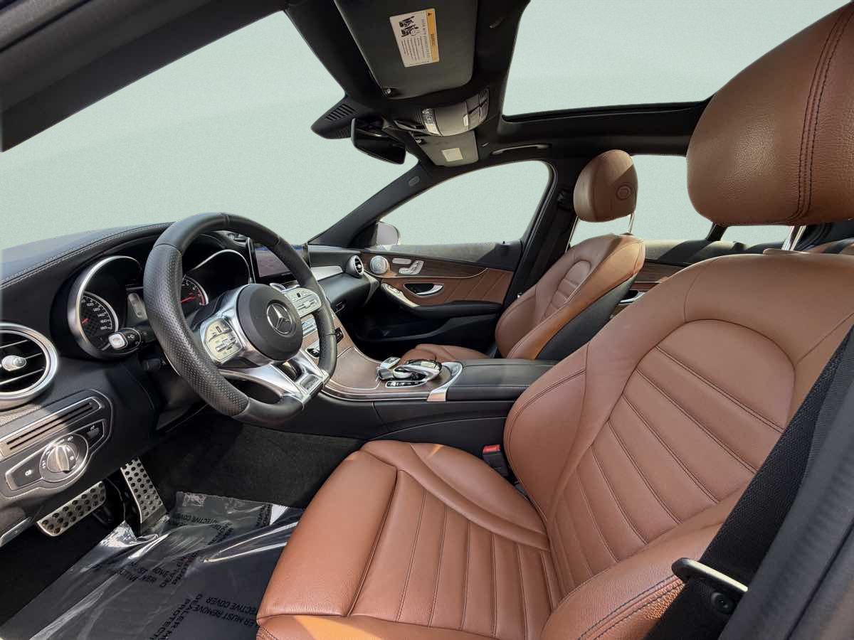 Photo 10 of this Mercedes-Benz AMG C 43