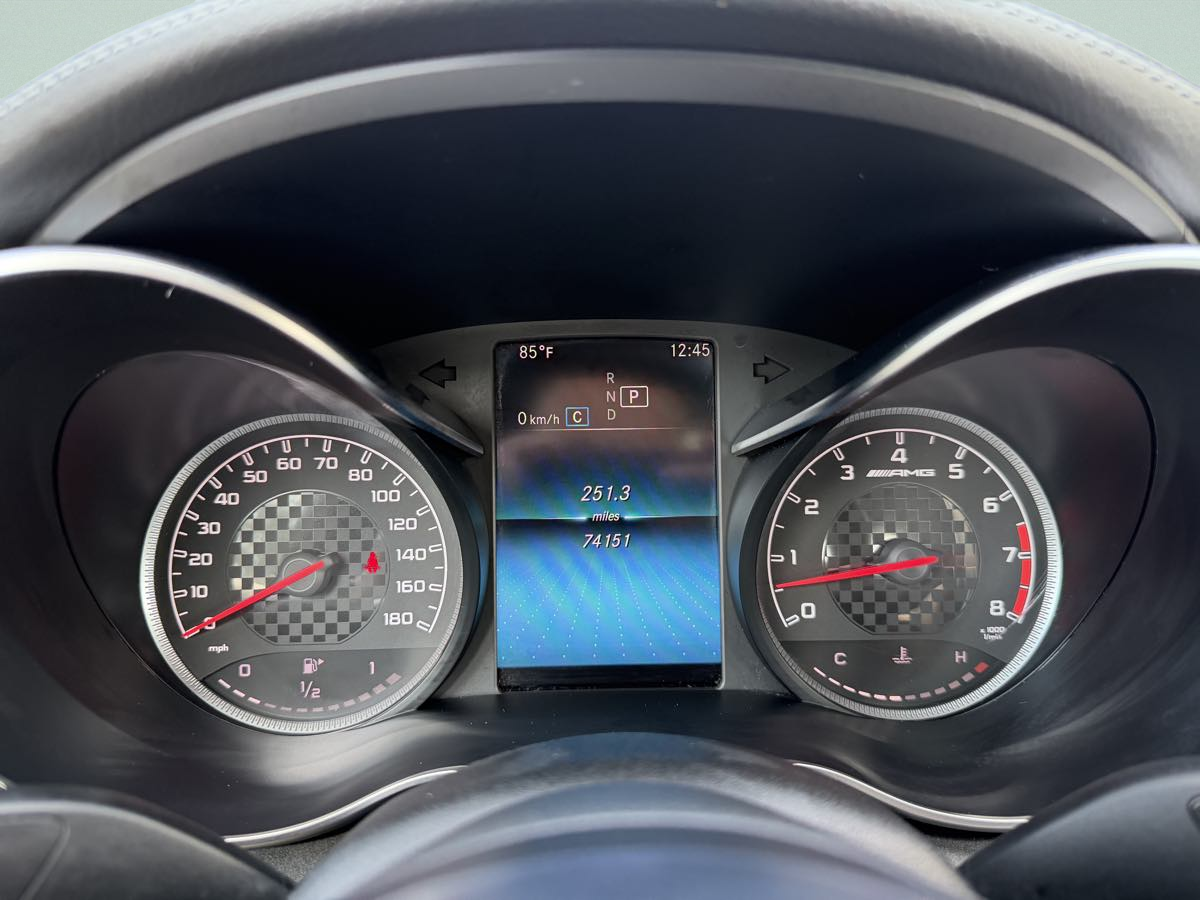 Photo 13 of this Mercedes-Benz AMG C 43