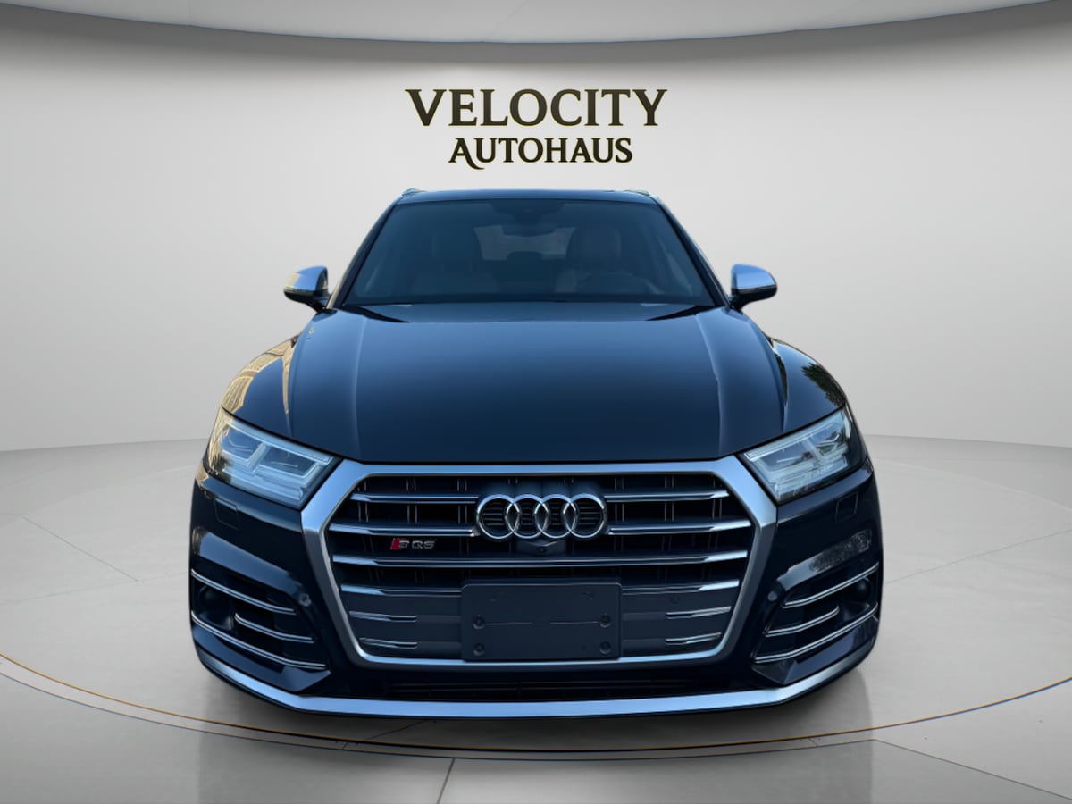 Photo 2 of this Audi SQ5